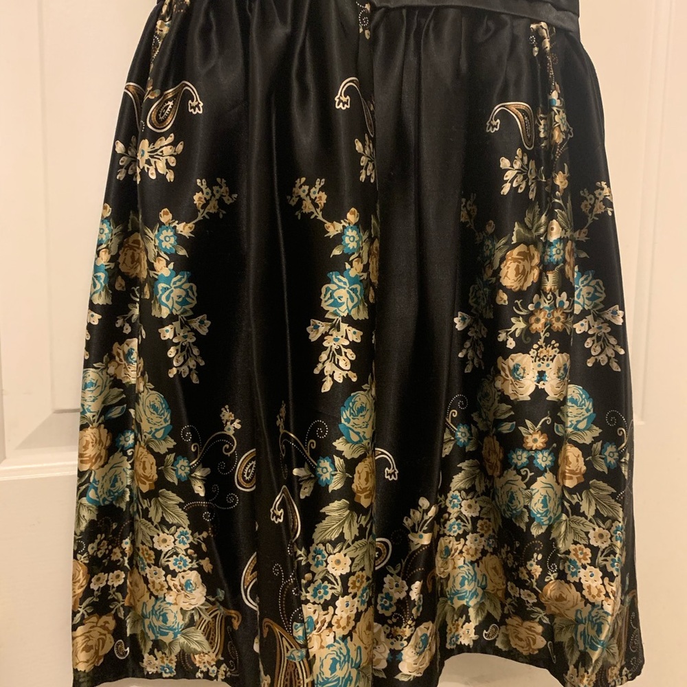 Kitty floral dress - Picture 9 of 16